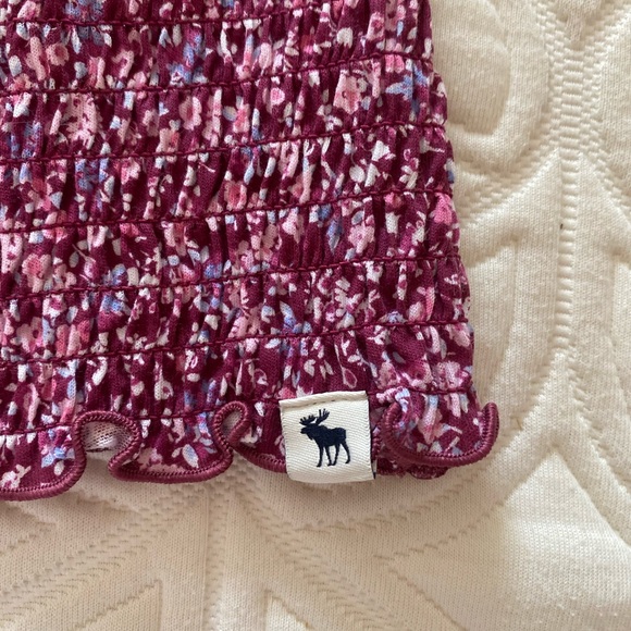 Purple and pink floral brand new Abercrombie ruched tank top - Picture 3 of 3